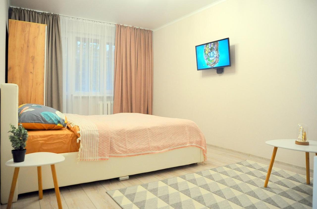 Boho Near Center! Apartment