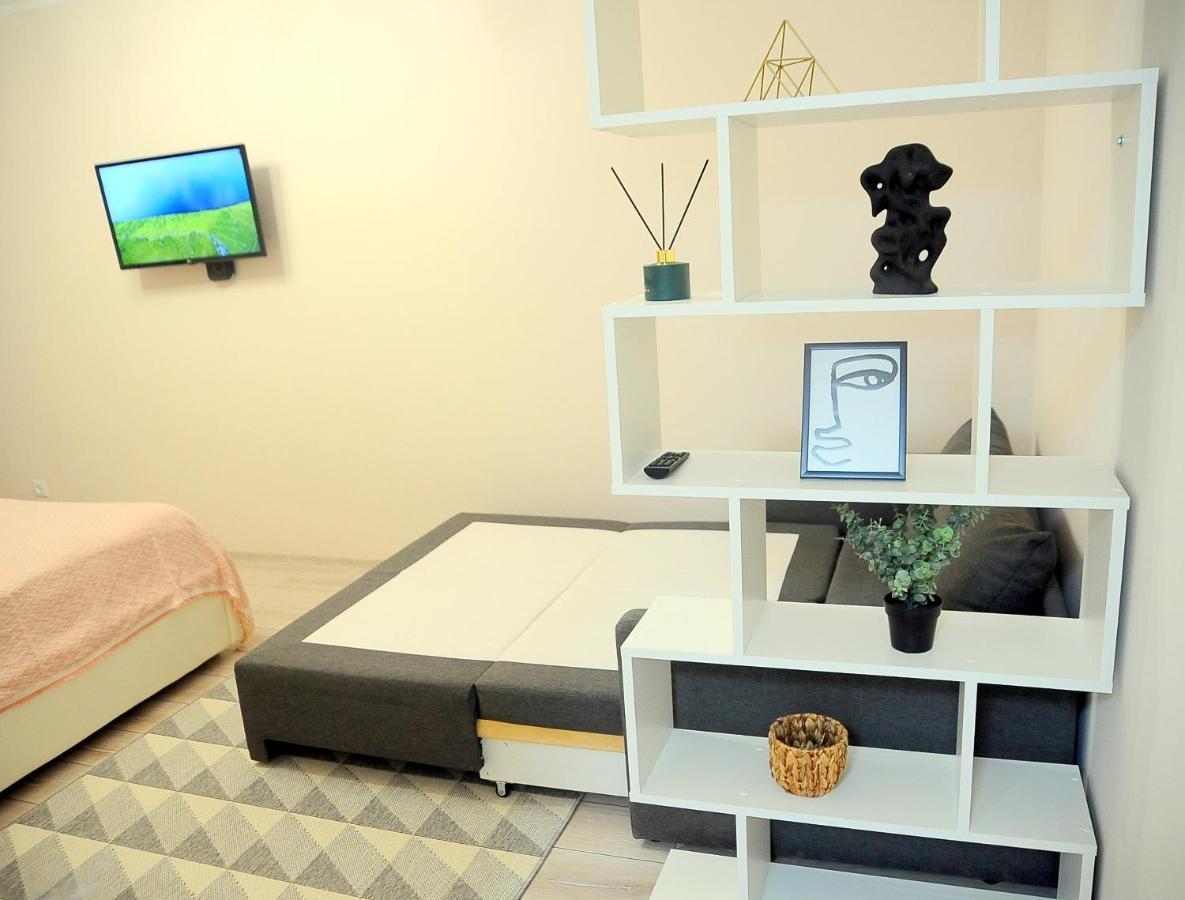 Boho Near Center! *